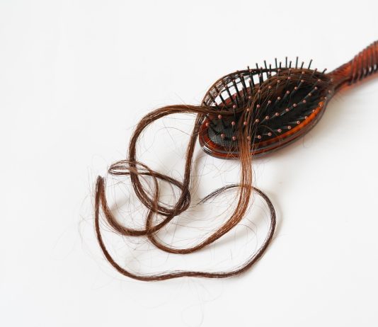 Chute des cheveux : comment faire repousser naturellement après ?