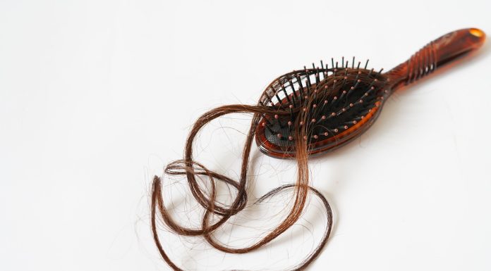 Chute des cheveux : comment faire repousser naturellement après ?